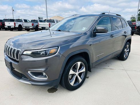 Used 2019 Jeep Cherokee Limited AWD/4WD image 32