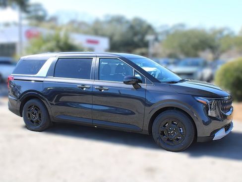New 2026 Kia Carnival FWD image 5