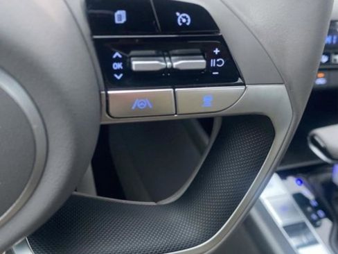 Used 2023 Hyundai Elantra SEL w/ Convenience Package image 20