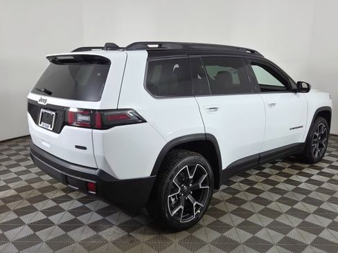 New 2026 Jeep Cherokee Overland image 7