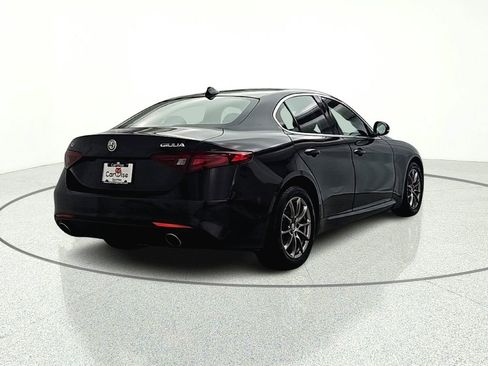 Used 2018 Alfa Romeo Giulia AWD image 6