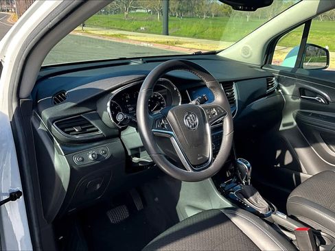 Used 2018 Buick Encore Preferred image 15