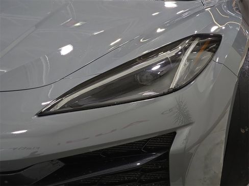 Used 2024 Chevrolet Corvette Z06 image 31