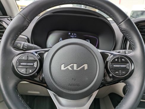 Certified 2024 Kia Soul EX image 22