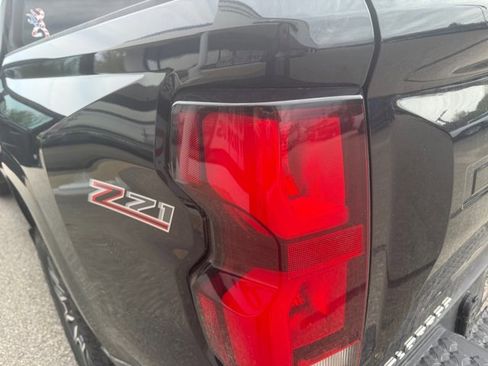Certified 2024 Chevrolet Colorado Z71 w/ Z71 Convenience Package 2 AWD/4WD image 16