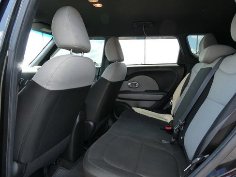 Used 2016 Kia Soul FWD image 18