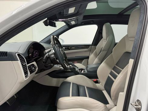 Used 2021 Porsche Cayenne GTS w/ Premium Package Plus image 11