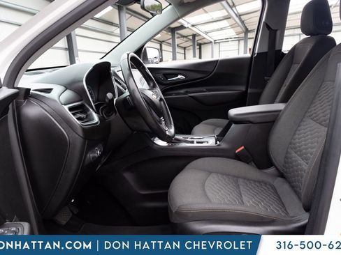Used 2019 Chevrolet Equinox LT FWD image 3
