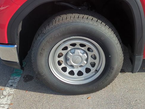 Used 2025 GMC Sierra 1500 Pro w/ Convenience Package image 12