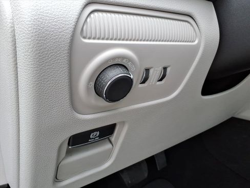 New 2026 Jeep Grand Wagoneer Limited AWD/4WD image 22