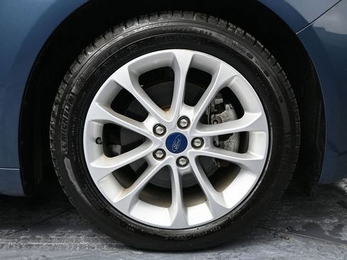 Used 2019 Ford Fusion SE image 14