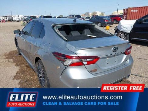 Used 2021 Toyota Camry SE image 11