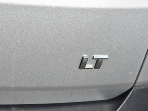 Used 2018 Chevrolet Traverse LT image 12