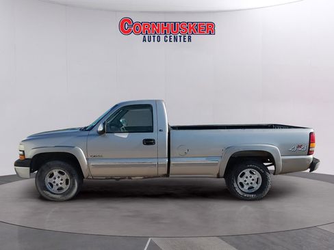 Used 2000 Chevrolet Silverado 1500 LS w/ Firm Ride Suspension Pkg AWD/4WD image 4