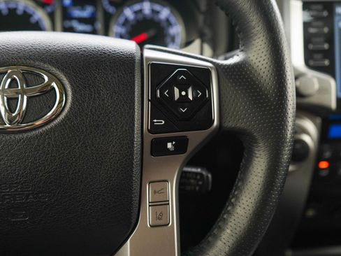 Used 2022 Toyota 4Runner Limited AWD/4WD image 25
