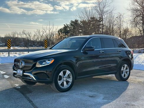 Used 2016 Mercedes-Benz GLC 300 4MATIC image 3