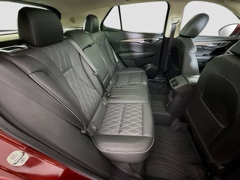 Used 2023 Buick Envision Avenir AWD/4WD image 28