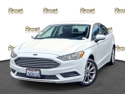 Used 2017 Ford Fusion SE w/ Fusion SE Technology Package