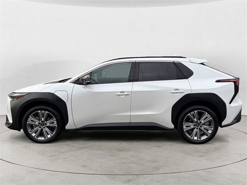 Certified 2024 Subaru Solterra Touring w/ Touring Package image 2