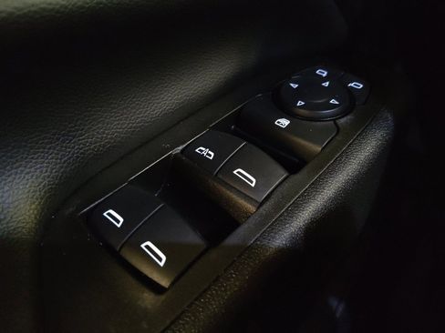 Used 2021 Chevrolet Equinox LT FWD image 27