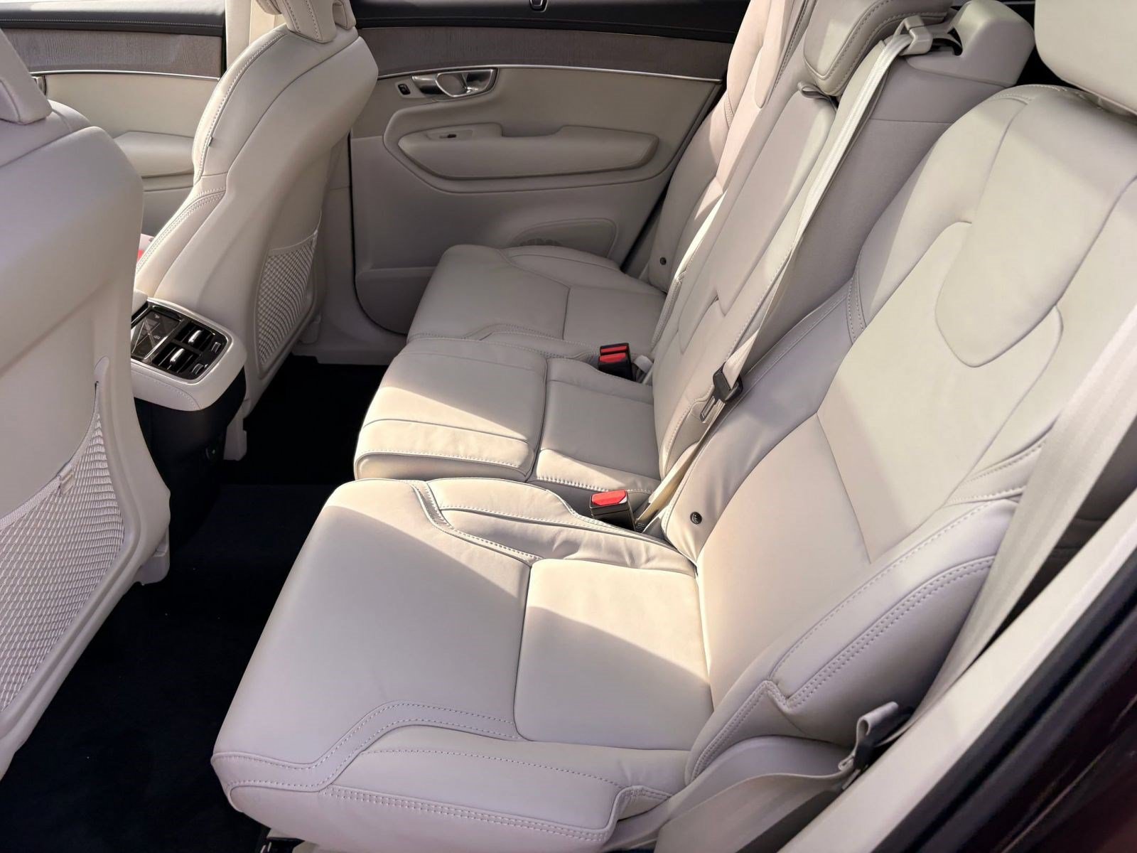 Certified 2026 Volvo XC90 B6 Ultra w/ Protection Package AWD/4WD image 14
