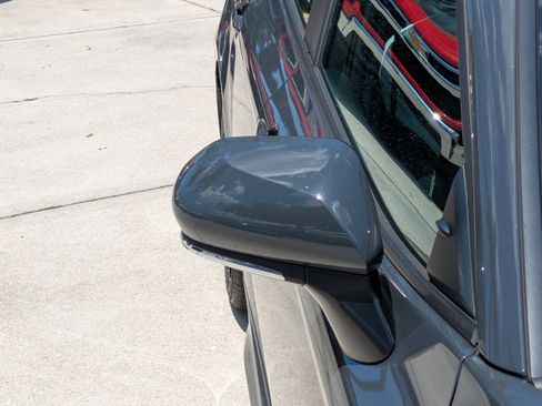 Used 2025 Toyota Camry SE FWD image 10