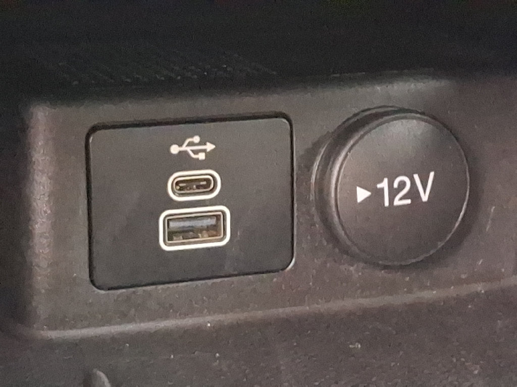 Used 2025 Ford Escape Active AWD/4WD image 25