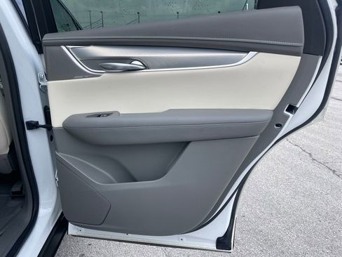 Used 2021 Cadillac XT5 Premium Luxury image 22