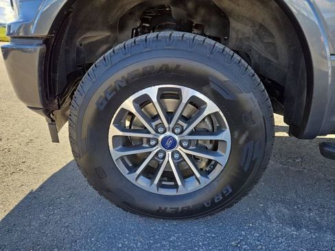 Used 2018 Ford F150 XLT w/ Equipment Group 302A Luxury AWD/4WD image 7