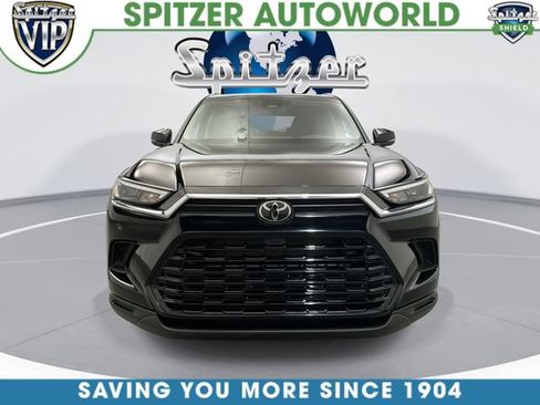 Used 2025 Toyota Grand Highlander AWD image 4