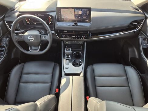 Used 2026 Nissan Rogue SL FWD image 12
