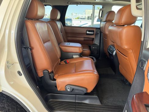 Used 2015 Toyota Sequoia Platinum AWD/4WD image 30