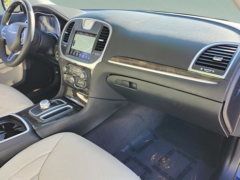 Used 2017 Chrysler 300 C w/ Safetytec Plus Group image 15