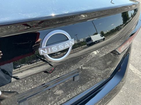 Used 2025 Nissan Altima 2.5 SV FWD image 12