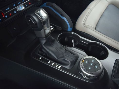 Used 2022 Ford Bronco Wildtrak image 25