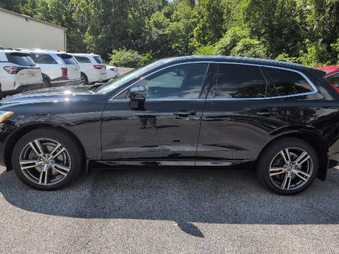 Used 2021 Volvo XC60 T6 Momentum w/ Protection Package Premier AWD/4WD image 4