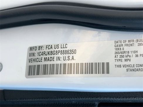 Used 2023 Jeep Grand Cherokee L Limited image 33