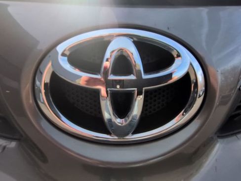Used 2014 Toyota RAV4 Limited image 30