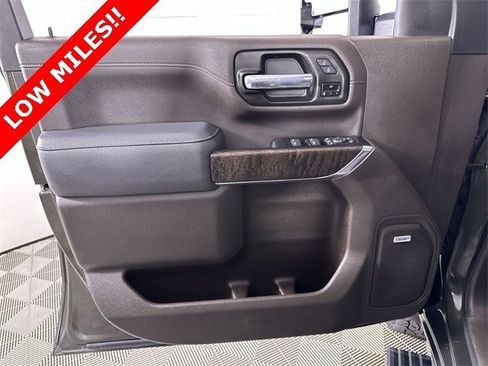 Used 2022 GMC Sierra 2500 Denali w/ Denali Ultimate Package image 23