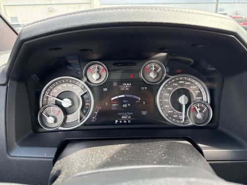 Used 2016 RAM 1500 Limited image 10