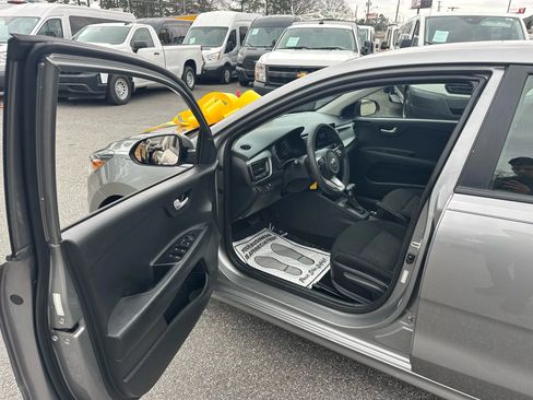 Used 2021 Kia Rio S image 18