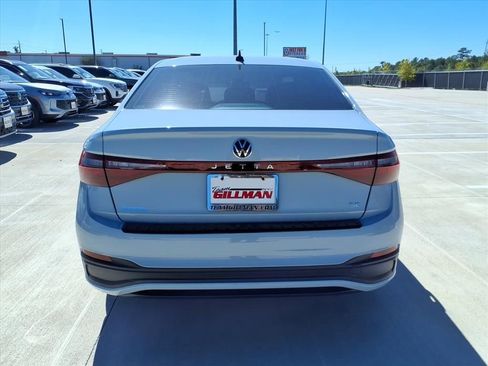 New 2026 Volkswagen Jetta SE image 6