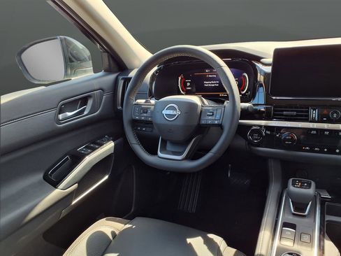 New 2026 Nissan Pathfinder SL AWD/4WD image 22