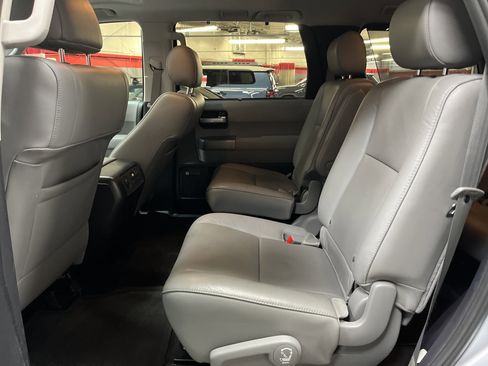 Used 2015 Toyota Sequoia Limited image 33