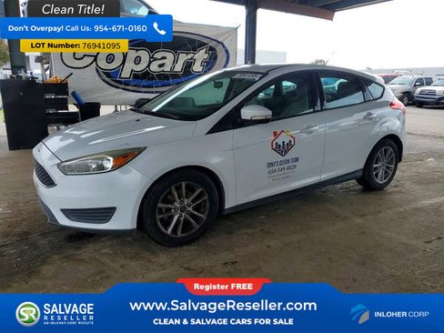 Used 2016 Ford Focus SE image 1