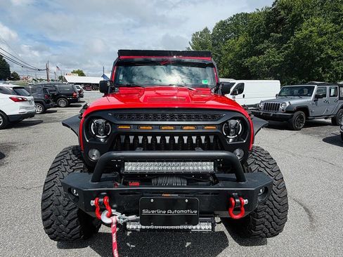 Used 2014 Jeep Wrangler Unlimited Sahara AWD/4WD image 9