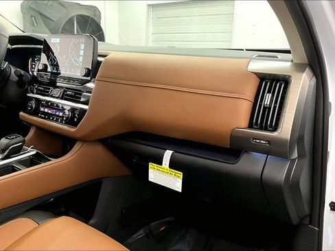 New 2025 Nissan Pathfinder Platinum w/ Lighting Package (N93) image 35