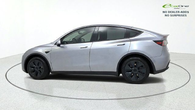 Used 2025 Tesla Model Y Long Range RWD image 6