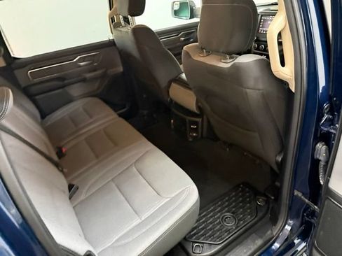 Used 2019 RAM 1500 Big Horn AWD/4WD image 36