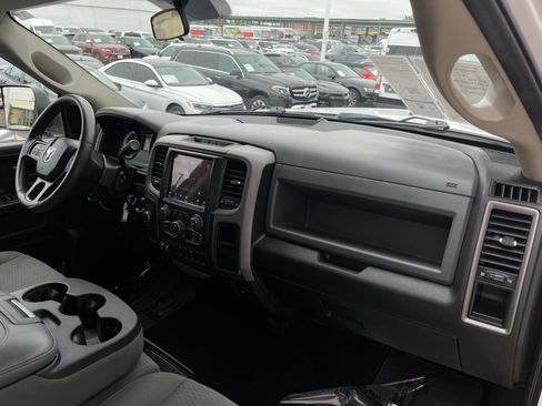 Used 2018 RAM 2500 Tradesman w/ Chrome Appearance Group AWD/4WD image 16